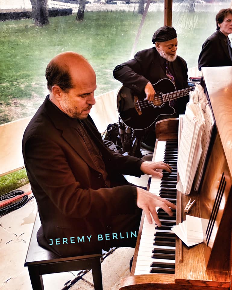 Jeremy Berlin at piano — Martha's Vineyard wedding